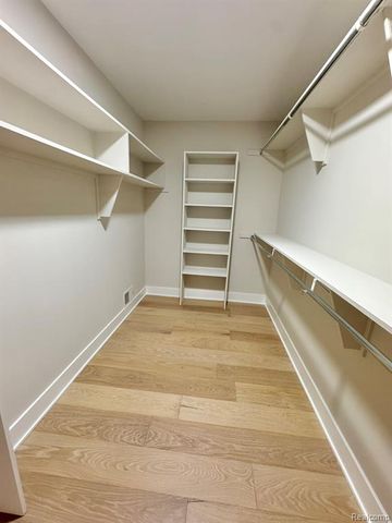 35460 Woodfield Drive, Farmington Hills, MI 48331