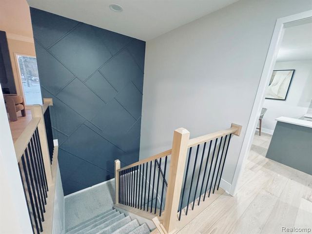 35460 Woodfield Drive, Farmington Hills, MI 48331