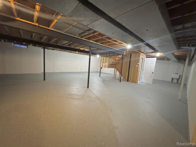 35460 Woodfield Drive, Farmington Hills, MI 48331