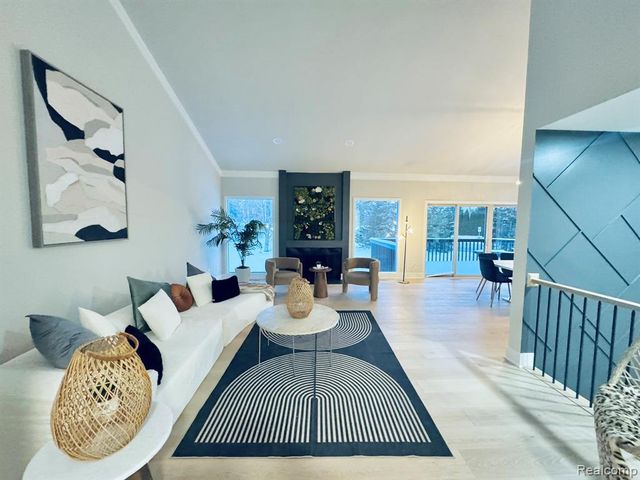 35460 Woodfield Drive, Farmington Hills, MI 48331