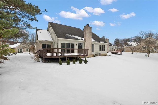 35460 Woodfield Drive, Farmington Hills, MI 48331