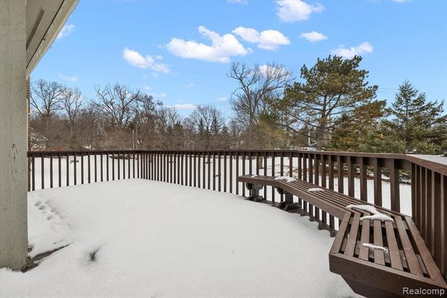 35460 Woodfield Drive, Farmington Hills, MI 48331