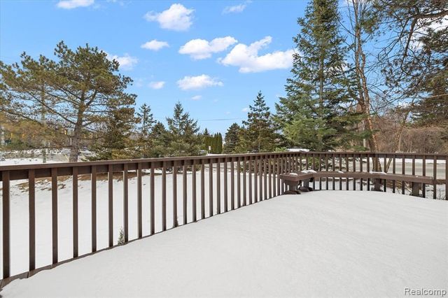 35460 Woodfield Drive, Farmington Hills, MI 48331