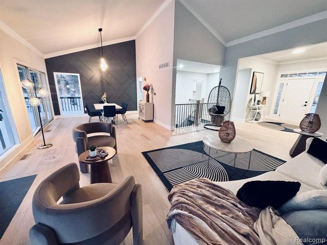 35460 Woodfield Drive, Farmington Hills, MI 48331