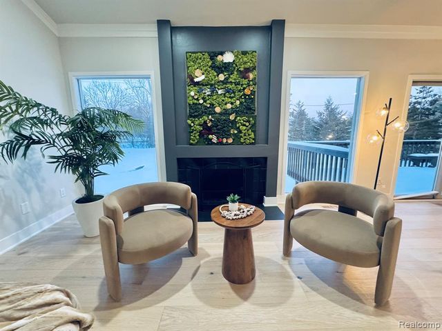 35460 Woodfield Drive, Farmington Hills, MI 48331