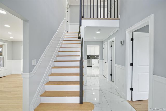 95 Wellington Court, Yorktown Heights, NY 10598