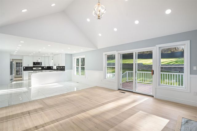 95 Wellington Court, Yorktown Heights, NY 10598