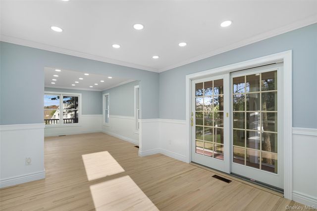 95 Wellington Court, Yorktown Heights, NY 10598