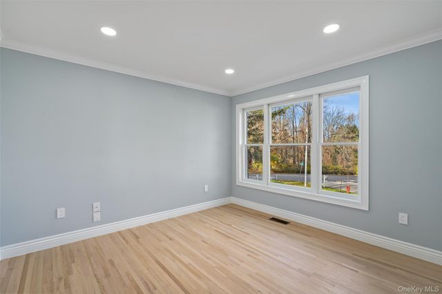 95 Wellington Court, Yorktown Heights, NY 10598