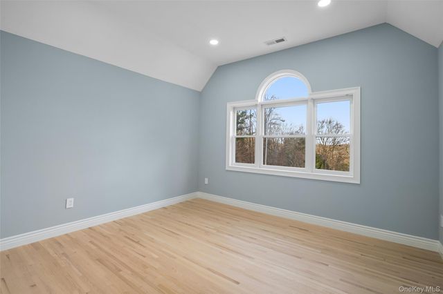 95 Wellington Court, Yorktown Heights, NY 10598