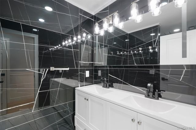 95 Wellington Court, Yorktown Heights, NY 10598