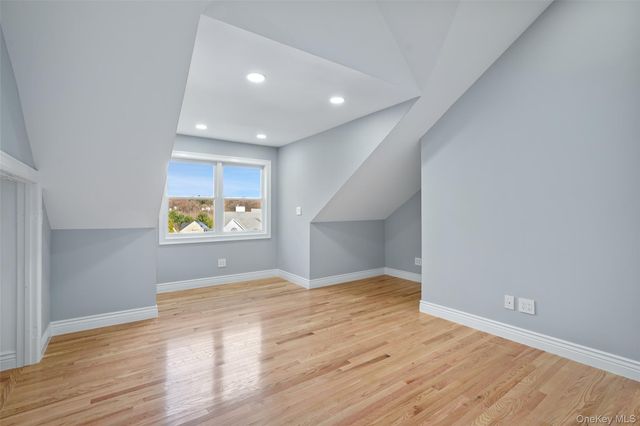 95 Wellington Court, Yorktown Heights, NY 10598