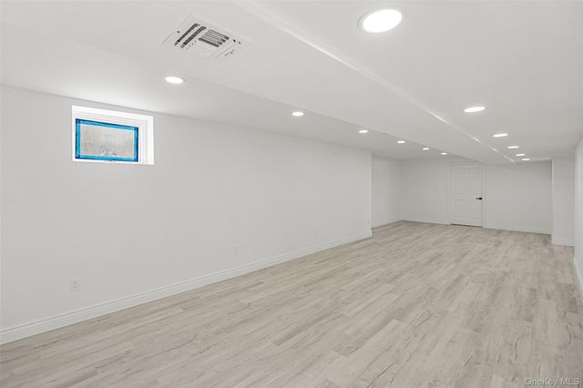 95 Wellington Court, Yorktown Heights, NY 10598