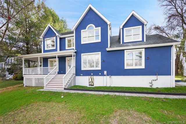 95 Wellington Court, Yorktown Heights, NY 10598