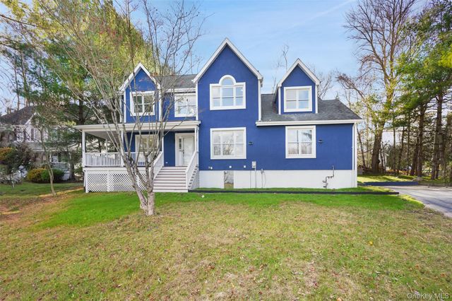 95 Wellington Court, Yorktown Heights, NY 10598