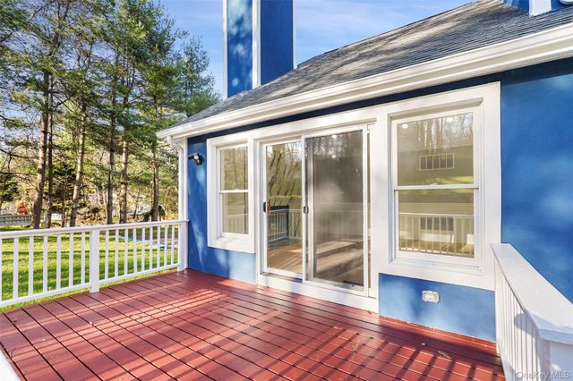 95 Wellington Court, Yorktown Heights, NY 10598