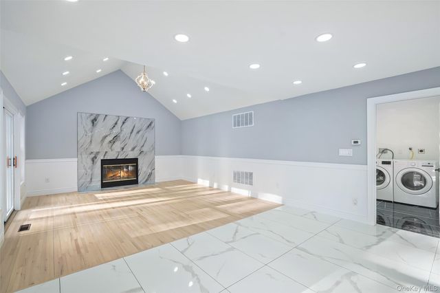 95 Wellington Court, Yorktown Heights, NY 10598