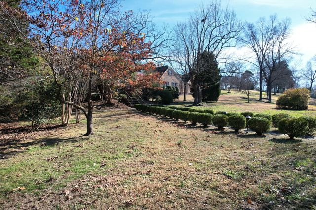 1200 S Crest Road, Rossville, GA 30741