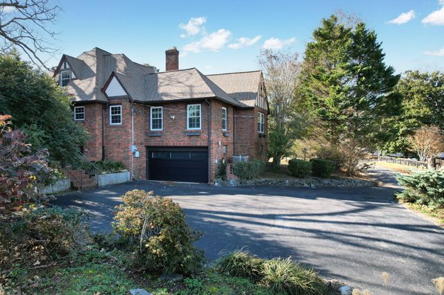 1200 S Crest Road, Rossville, GA 30741