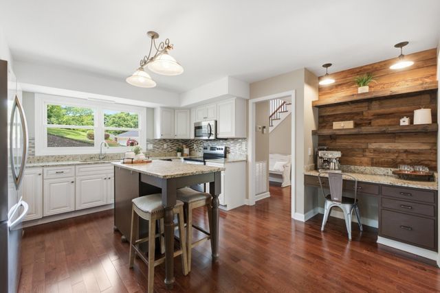 1706 Colonial Way Circle, Hixson, TN 37343