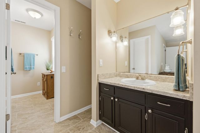 1706 Colonial Way Circle, Hixson, TN 37343