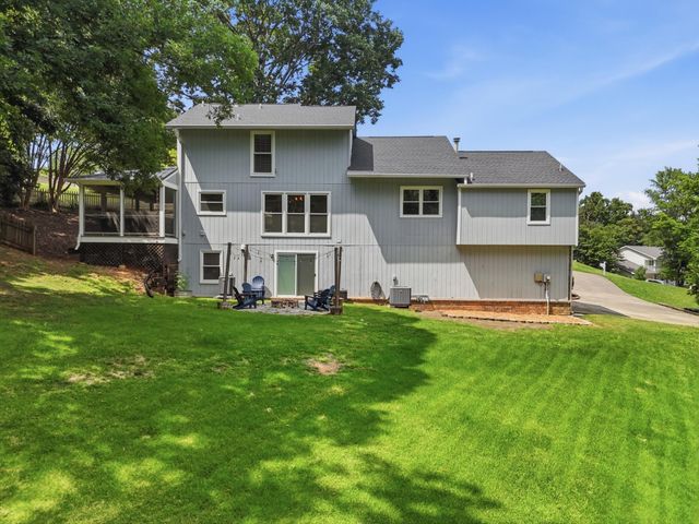 1706 Colonial Way Circle, Hixson, TN 37343
