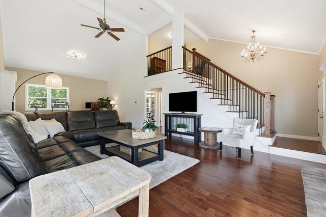 1706 Colonial Way Circle, Hixson, TN 37343