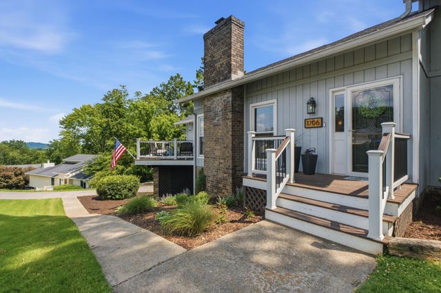 1706 Colonial Way Circle, Hixson, TN 37343