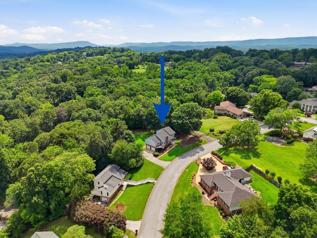 1706 Colonial Way Circle, Hixson, TN 37343