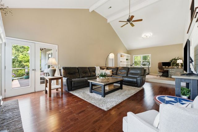 1706 Colonial Way Circle, Hixson, TN 37343