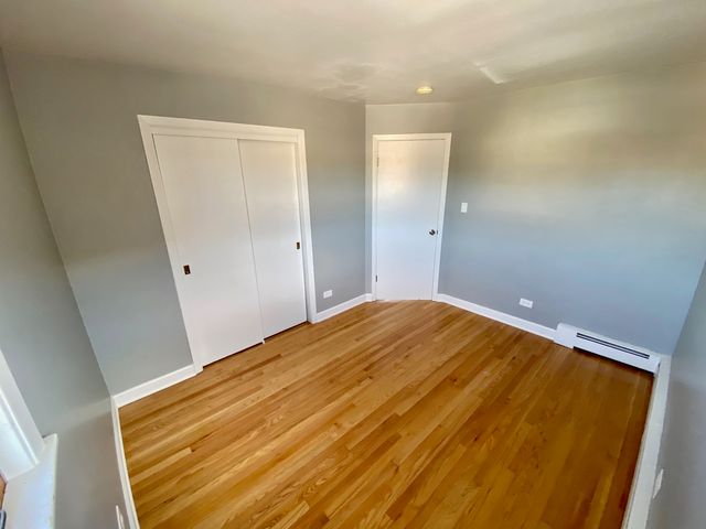 2259 S 17th Avenue 2F, North Riverside, IL 60546