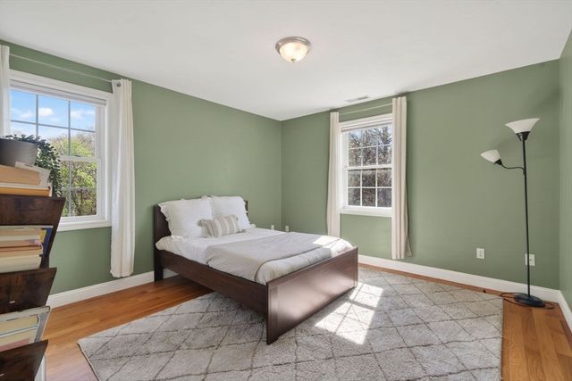 219 River Rd, Tewksbury, MA 01876