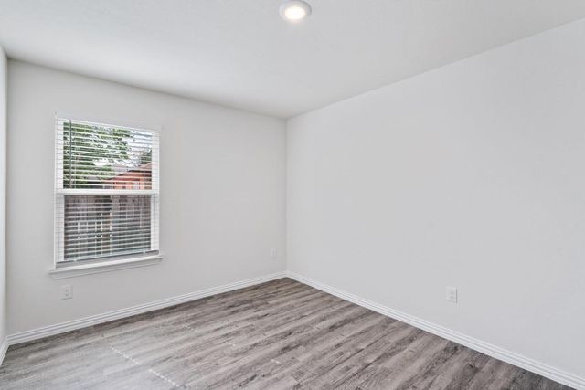 1153 Magnolia ST, Seguin, TX 78155