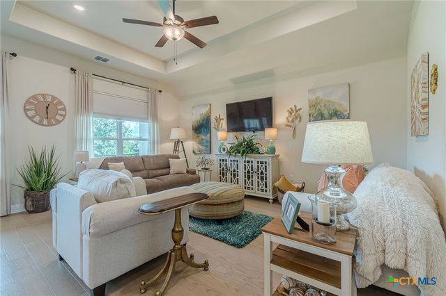 1348 Dancing Oak Lane, San Marcos, TX 78666