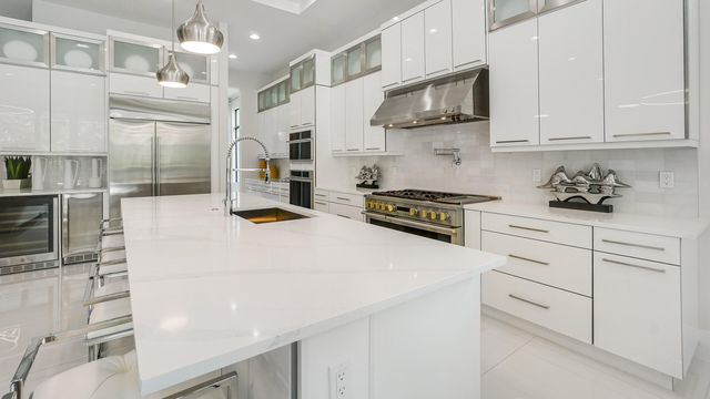 13306 Artisan Circle, Palm Beach Gardens, FL 33418