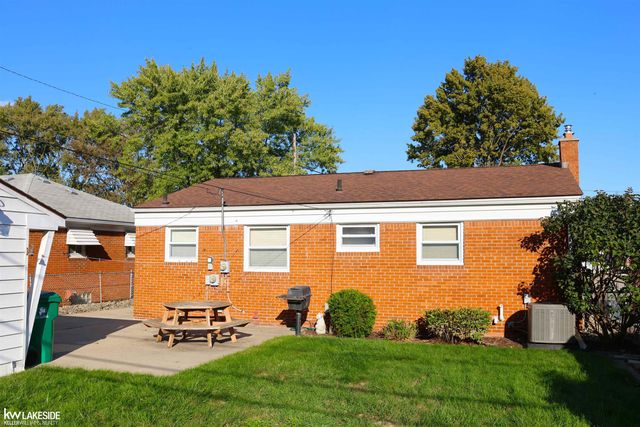 24595 Beck Avenue, Eastpointe, MI 48021