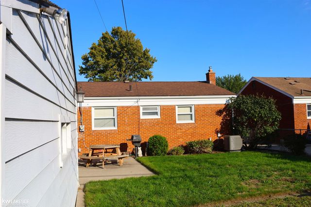 24595 Beck Avenue, Eastpointe, MI 48021