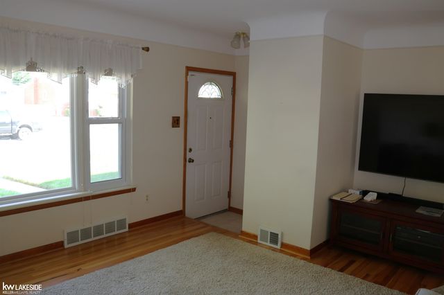 24595 Beck Avenue, Eastpointe, MI 48021