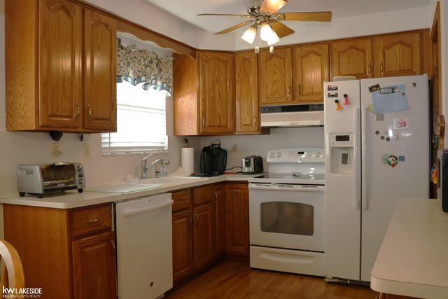 24595 Beck Avenue, Eastpointe, MI 48021
