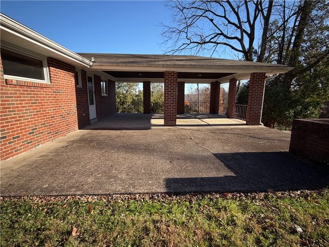 123 B Hidden Valley Rd, Peters Twp, PA 15317