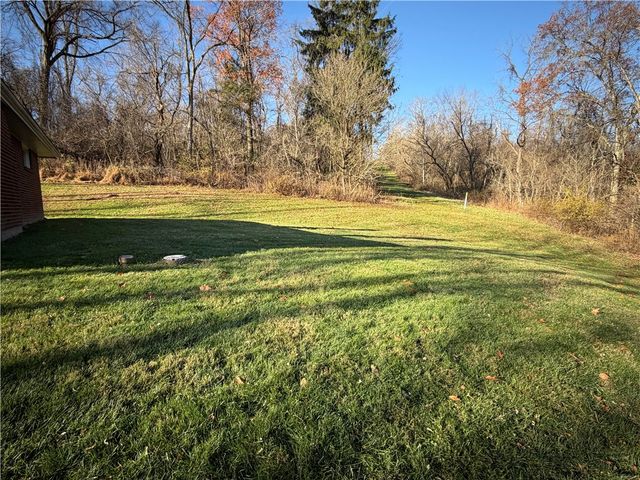 123 B Hidden Valley Rd, Peters Twp, PA 15317