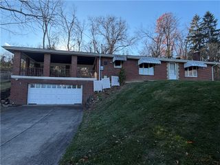 123 B Hidden Valley Rd, Peters Twp, PA 15317