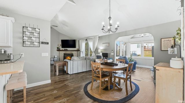 8921 Crosier Lane, Fort Wayne, IN 46825