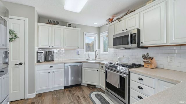 8921 Crosier Lane, Fort Wayne, IN 46825