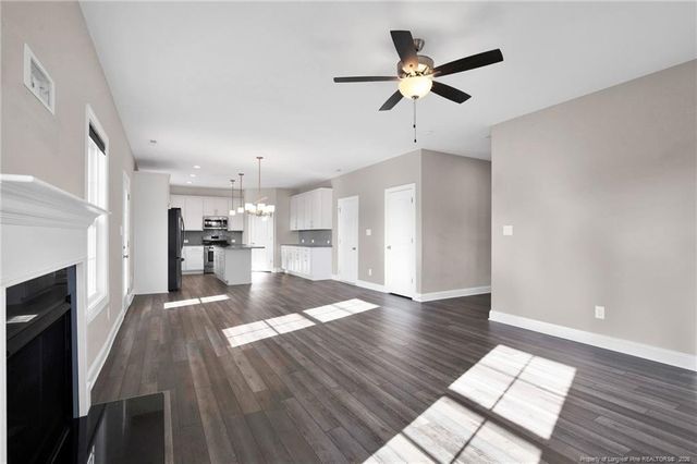 5444 Debut Avenue, Hope Mills, NC 28348