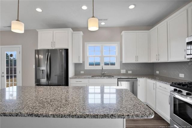 5444 Debut Avenue, Hope Mills, NC 28348