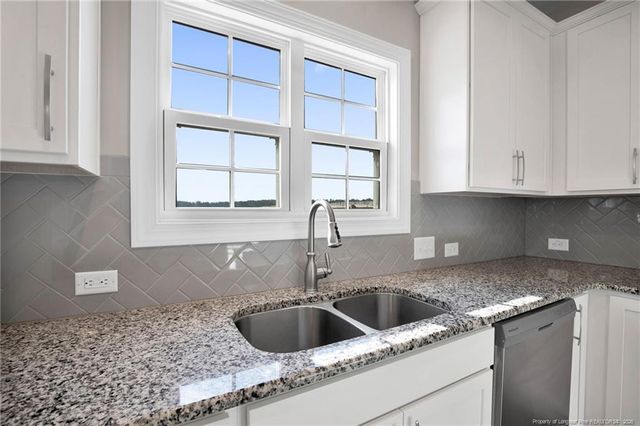 5444 Debut Avenue, Hope Mills, NC 28348