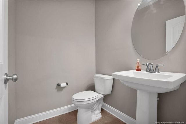 5444 Debut Avenue, Hope Mills, NC 28348