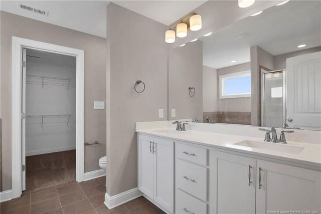 5444 Debut Avenue, Hope Mills, NC 28348