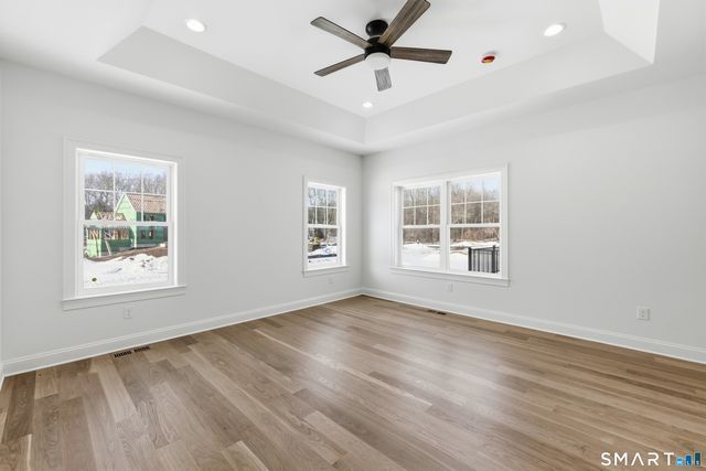 42 Holcomb Street, Simsbury, CT 06070